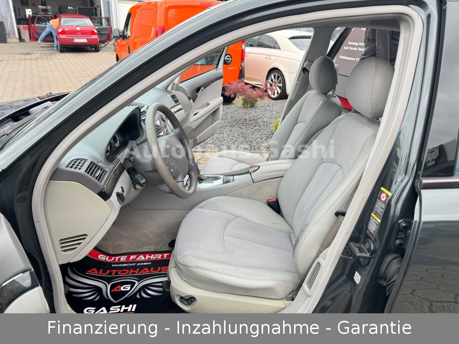 Fahrzeugabbildung Mercedes-Benz E-270 CDI*Avantgarde*Automatik*Navi*AHK*PDC