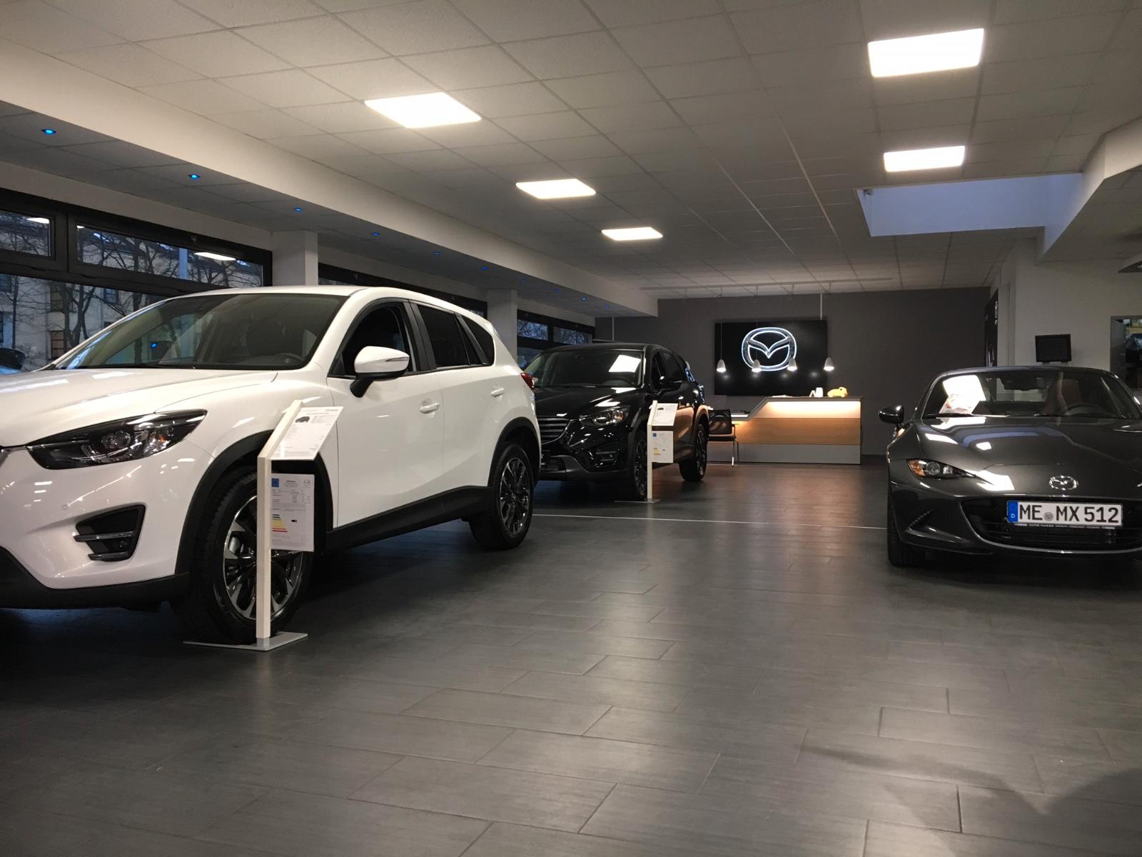 showroom-image-bottom
