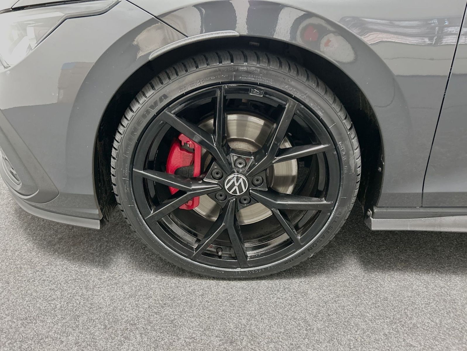 Volkswagen Golf VIII Lim. 2.0 TSI DSG GTI foto 16