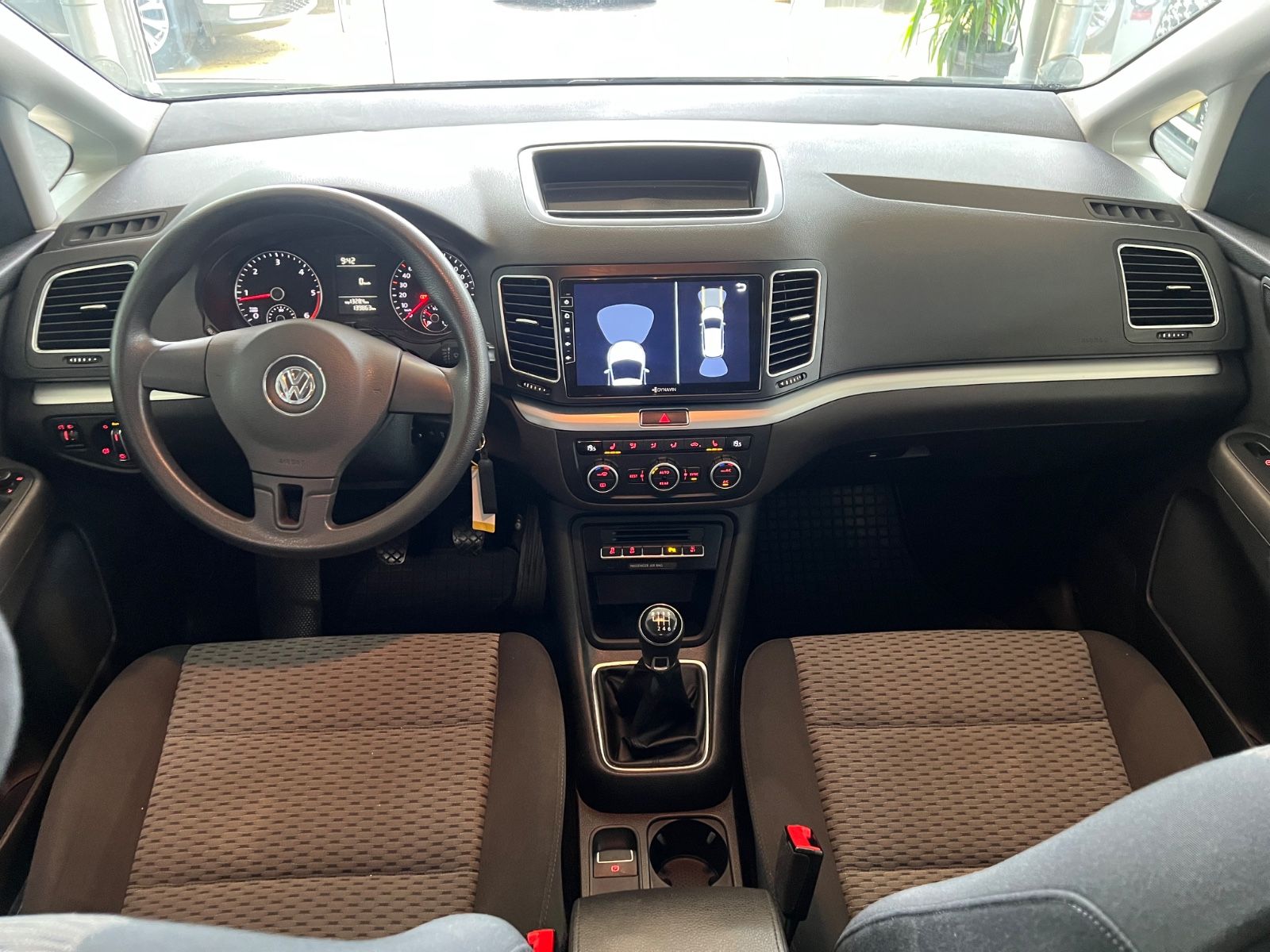 Fahrzeugabbildung Volkswagen Sharan 2.0 TDI BMT*CARPLAY*RÜCKFAHRKAMERA*7.SITZ