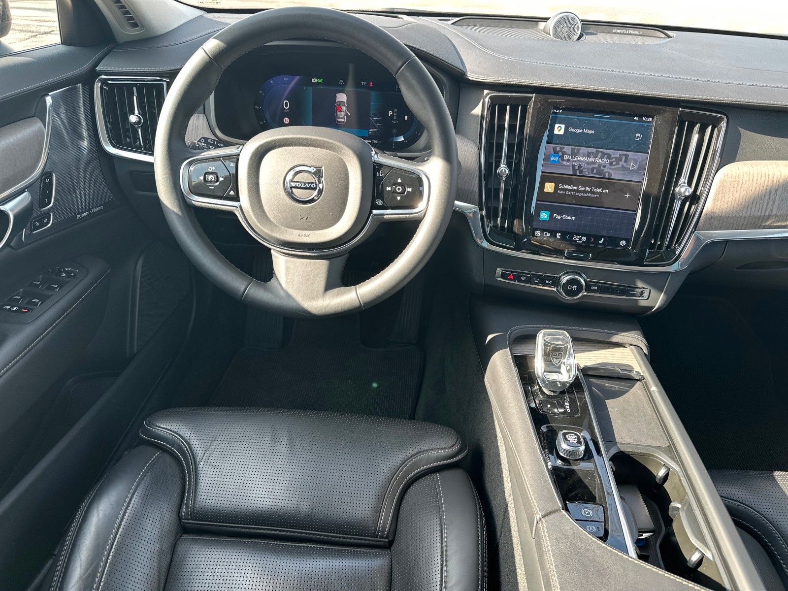 Fahrzeugabbildung Volvo V90 Cross Country Ultimate AWD, FAHRASSISTENZPAK