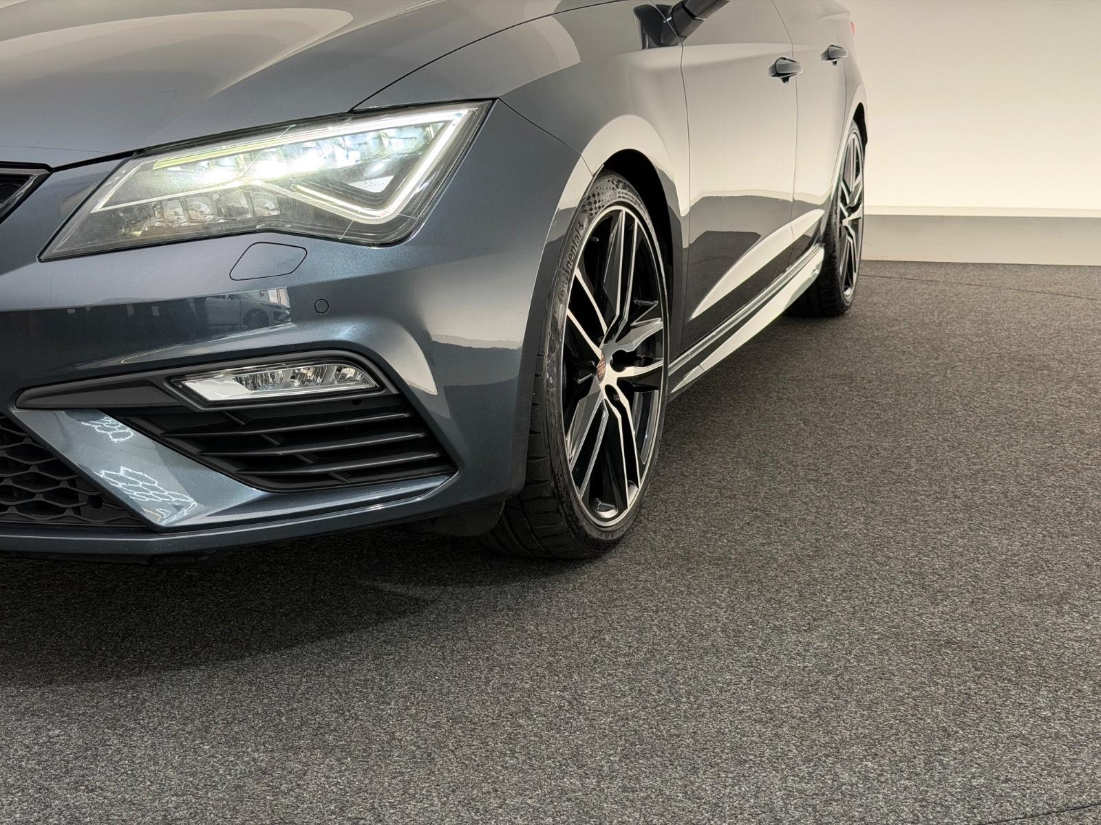 Seat Leon ST 2.0 4Dr.*CUPRA 300*LED-BEATS-SHZ-PDC-DCC