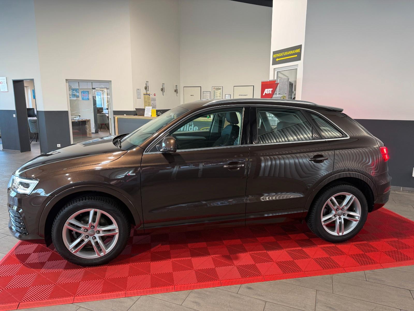 Audi Q3  S Line Sport  LED AHK  Navi