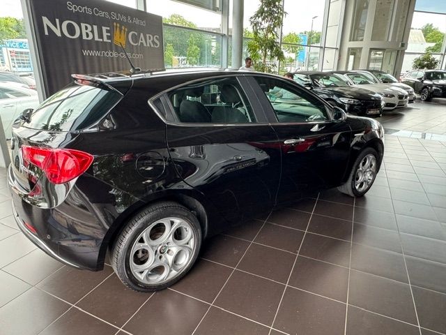 Fahrzeugabbildung Alfa Romeo Giulietta KLIMA XENON NAVI ALU