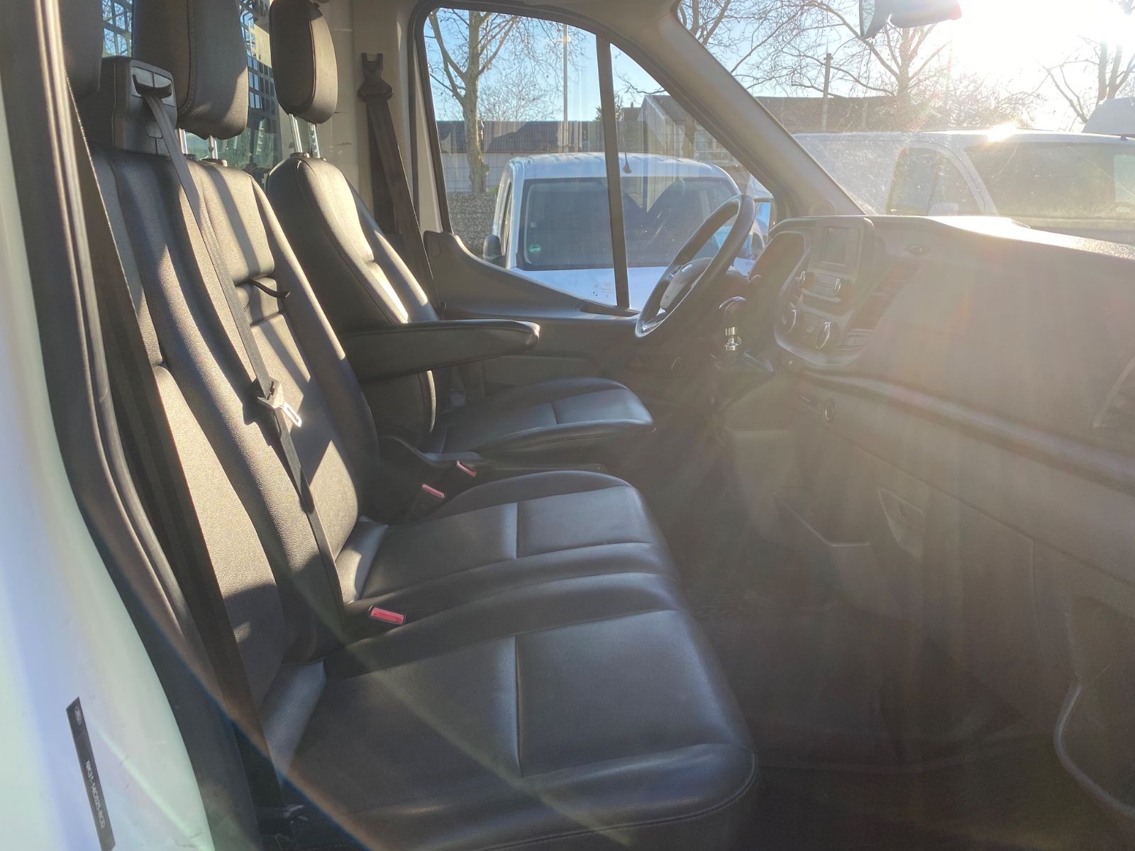 Fahrzeugabbildung Ford Transit Pritsche 350 L3 Einzelkabine Trend,AHK