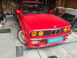 BMW e30 325ix MTechnik 1 - BMW 325 aus 1988: 325i