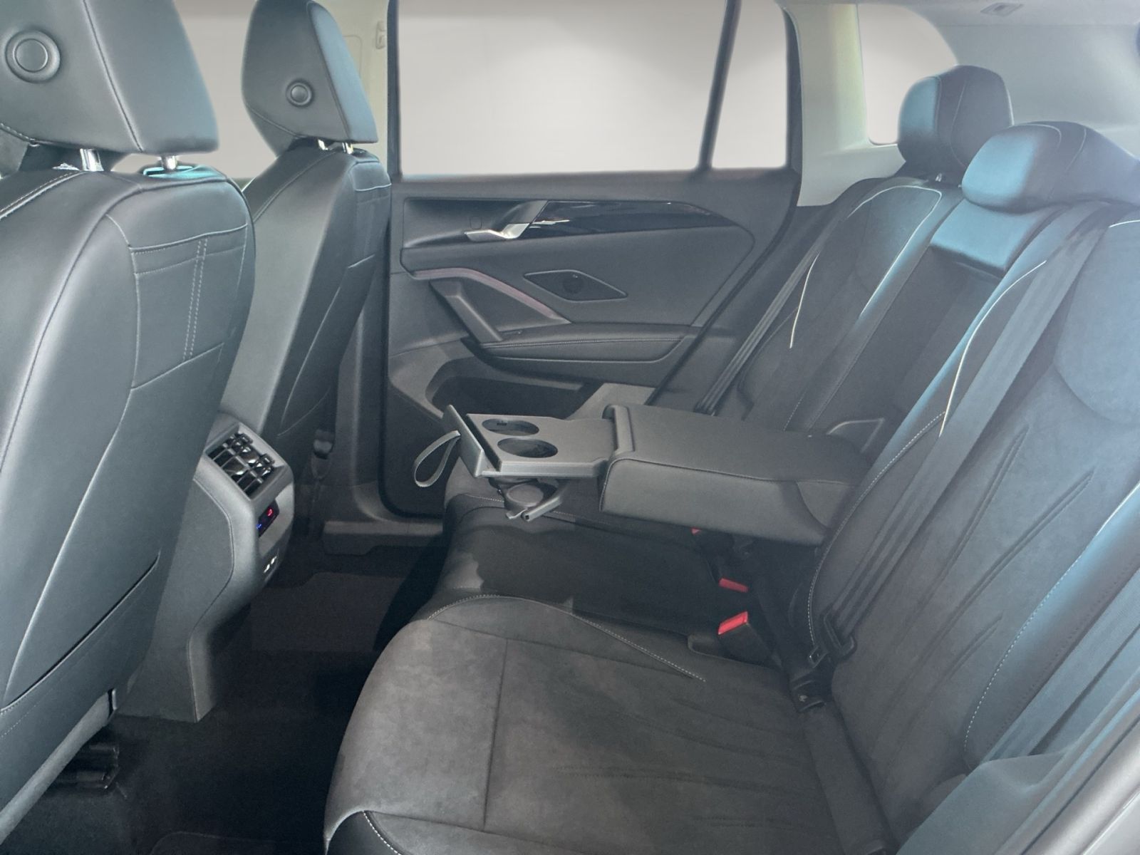 Volkswagen Tiguan - Bild 12