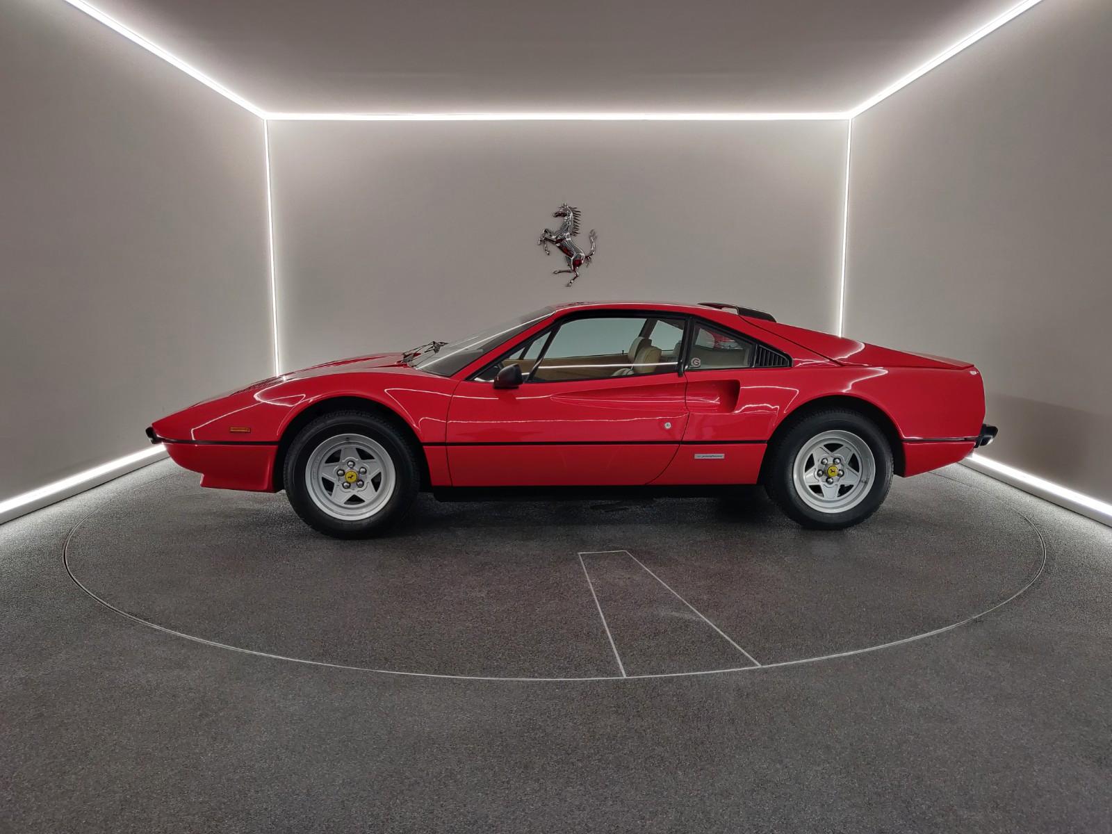 Ferrari 308 GTB QV /Mint condition / Full documentation