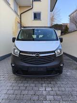 Opel Vivaro Service Neu 1 Hand Scheckheftgepflegt - 8 Sitzer Gebrauchtwagen bis 15.000 Euro