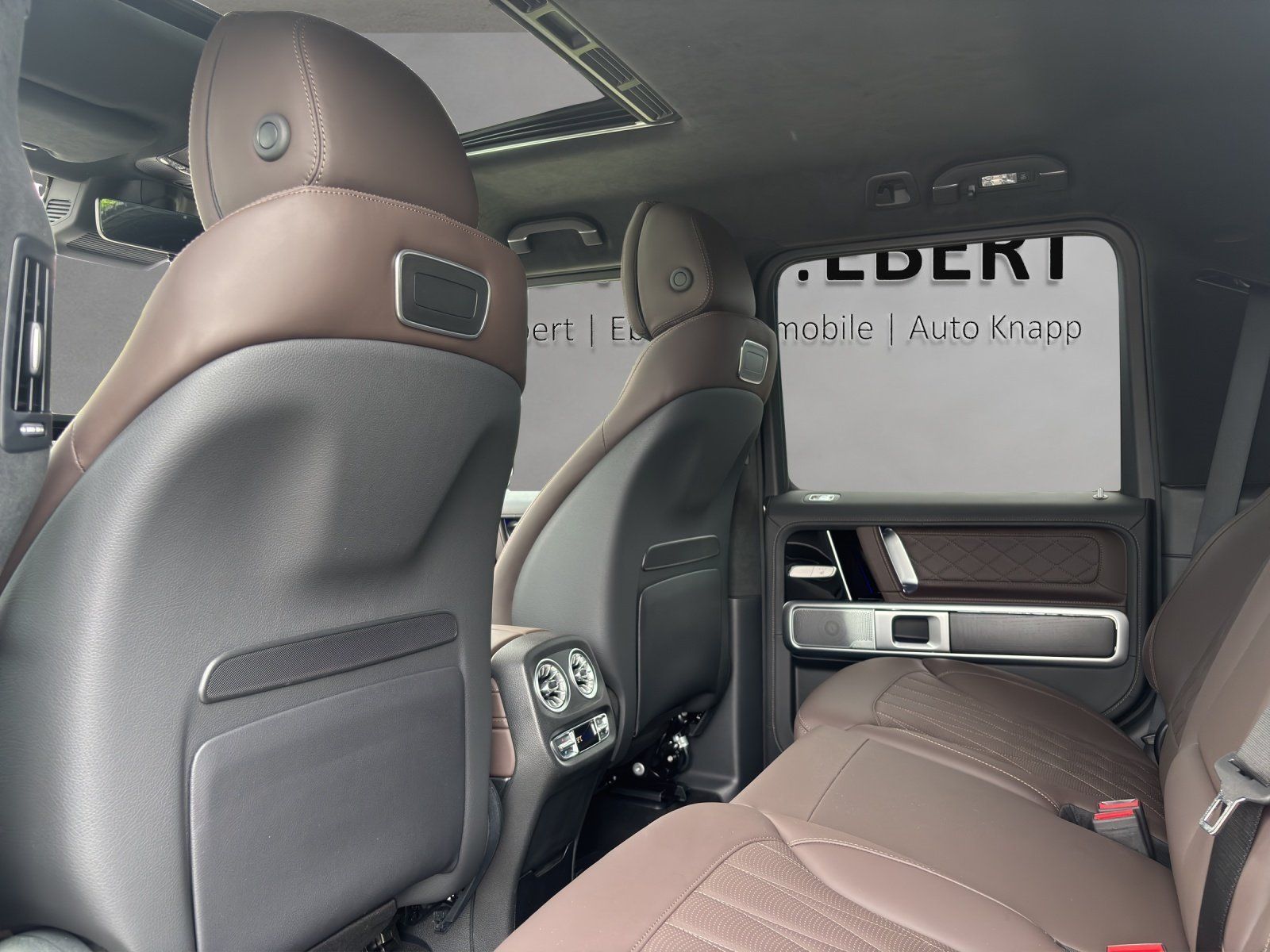 Fahrzeugabbildung Mercedes-Benz G63AMG 4x4² Dachträger MAGNO Kirschholzboden NEU