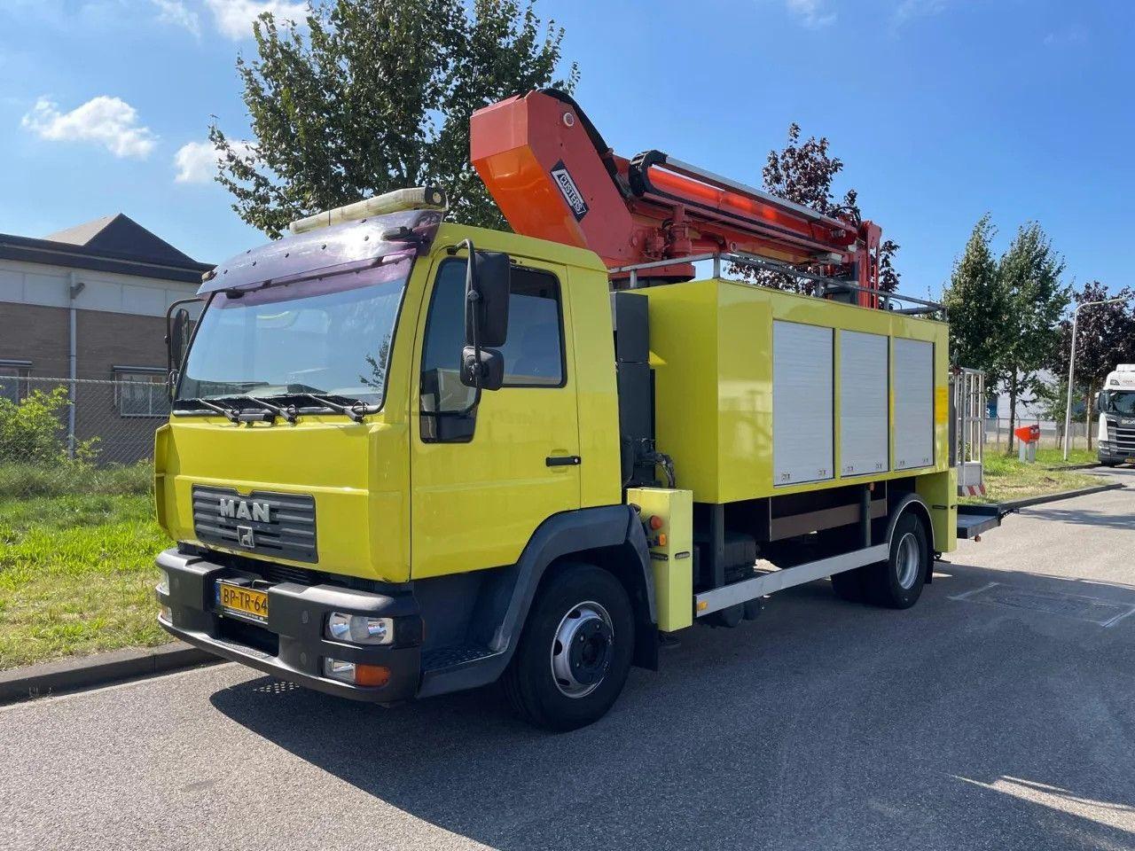 MAN L2000 12.210 CUSTER T-200- 18