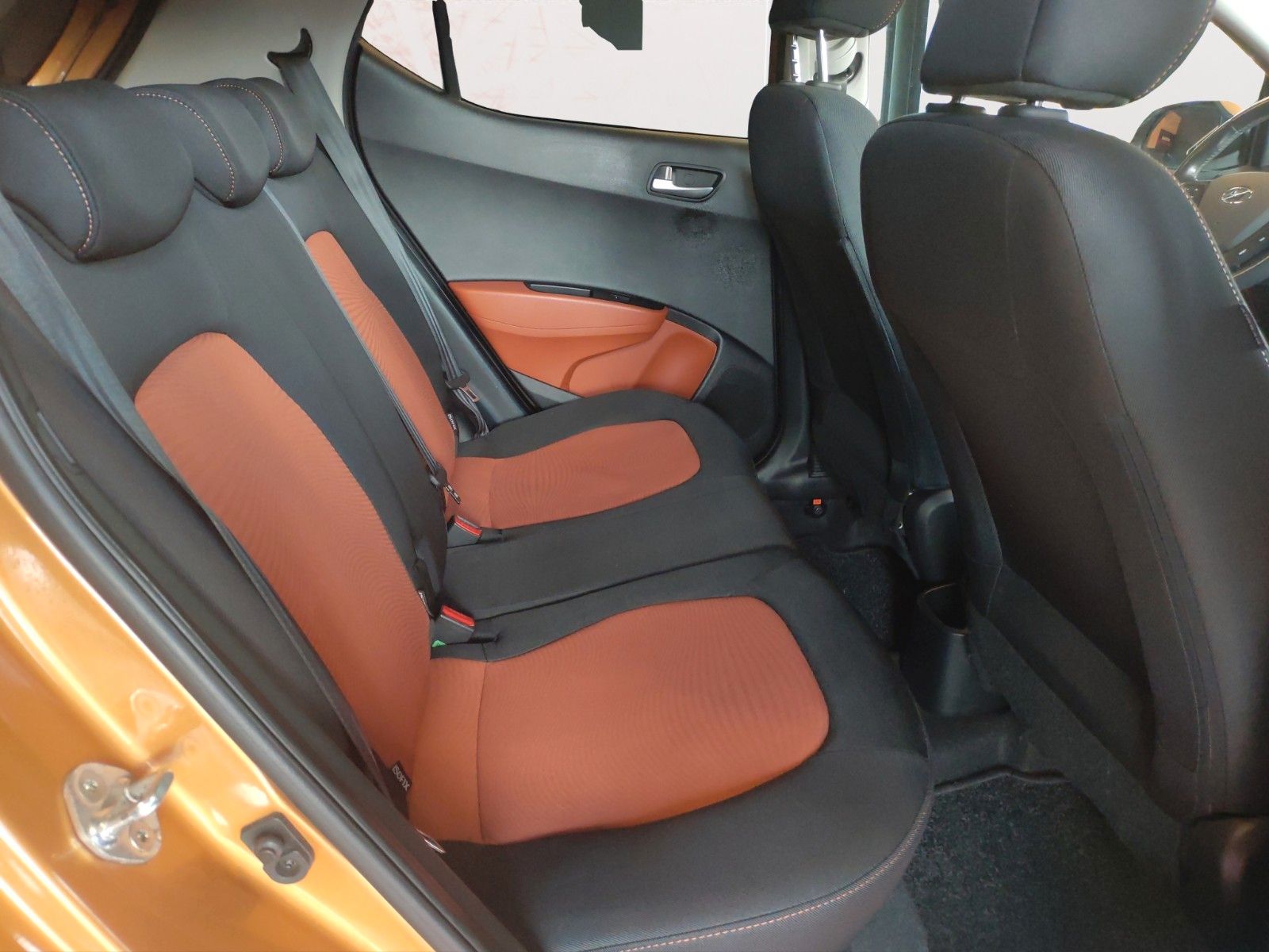 Fahrzeugabbildung Hyundai i10 Style ! PDC ! beh. LR ! Schiebedach ! VOLL !