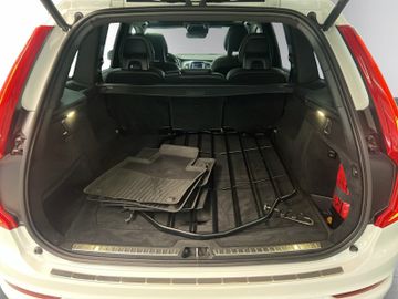 Bild 19 Volvo XC90 D5 Momentum AWD