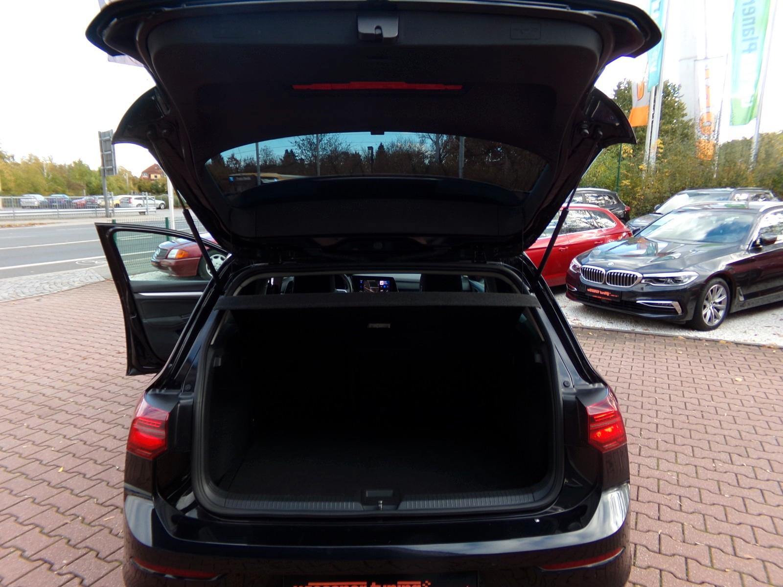 Volkswagen Golf VIII Lim. Life IQ. Light, миниатюра 10
