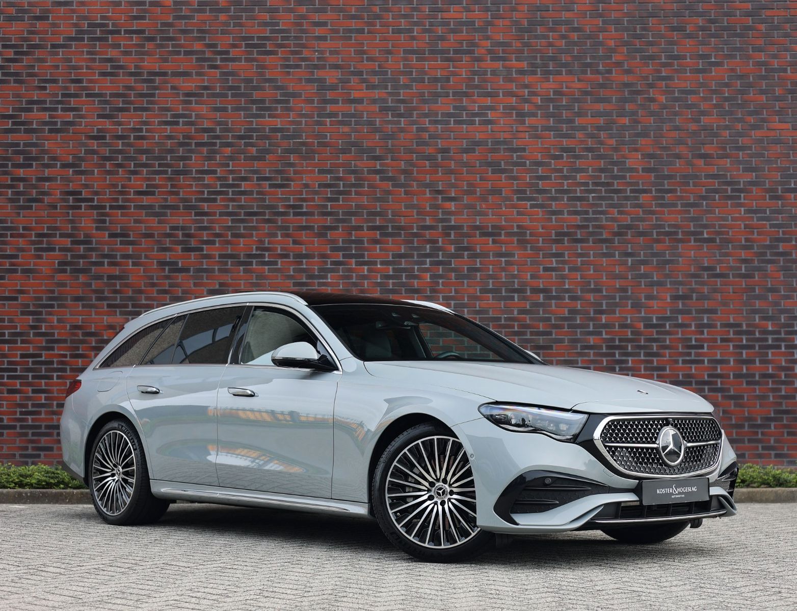 Mercedes-Benz E 300e Estate | Burmester - Pano - AHK