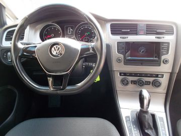 Volkswagen Golf - 9