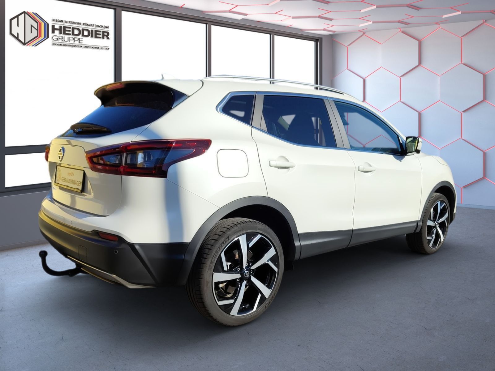 Fahrzeugabbildung Nissan Qashqai 1.3 DIG-T Akari*NAVI*360°KAMERA*SHZ*PDC