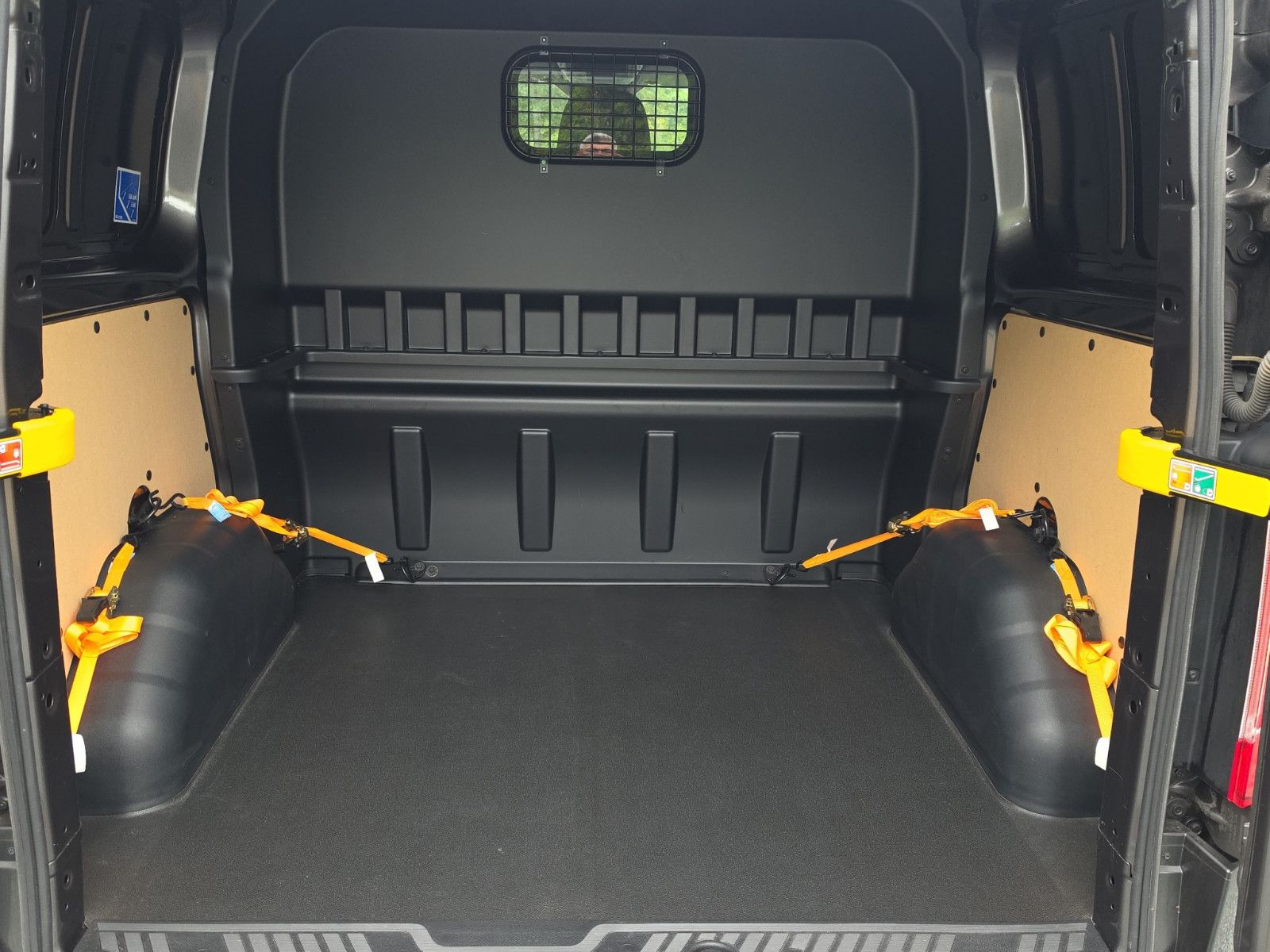 Fahrzeugabbildung Ford Transit/Tourneo Custom Kombi 320 L1  Sport