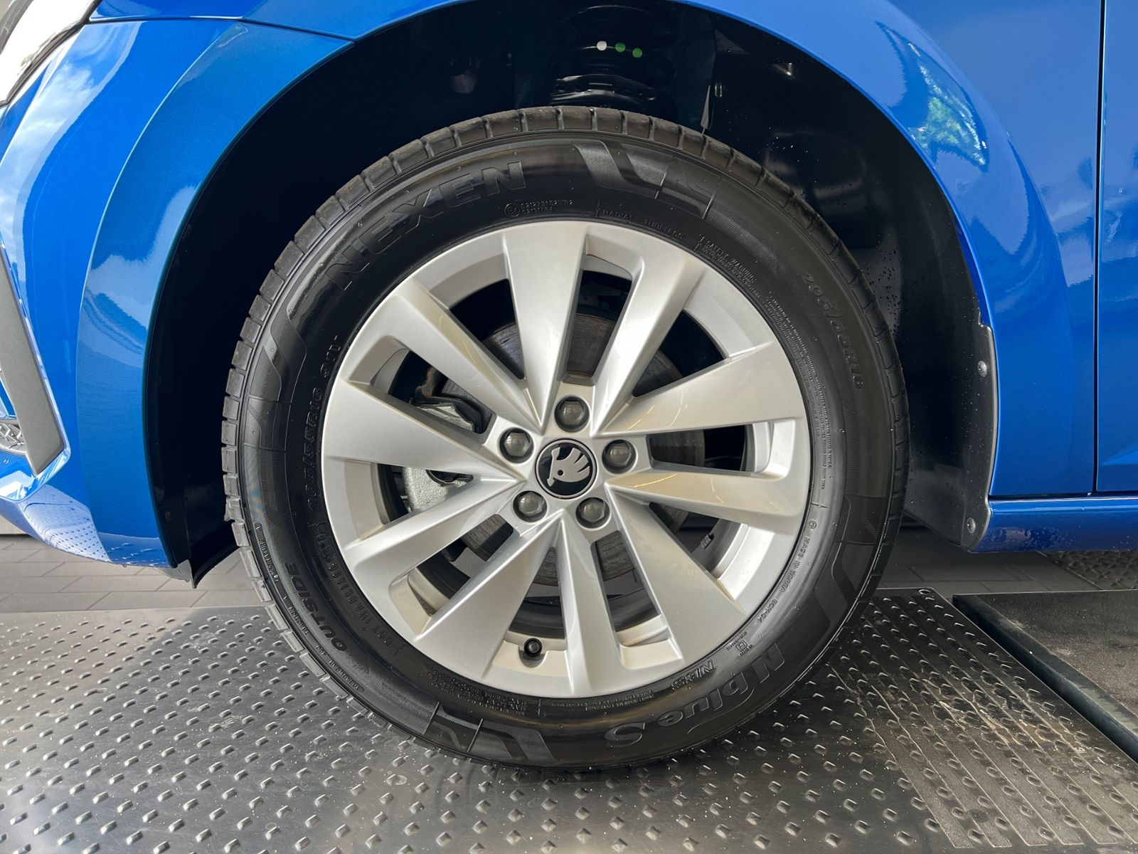 Fahrzeugabbildung SKODA Scala Selection 1.0 TSI DSG *LED,ACC,Kamera,16"-