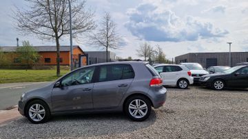 Volkswagen Golf - 2