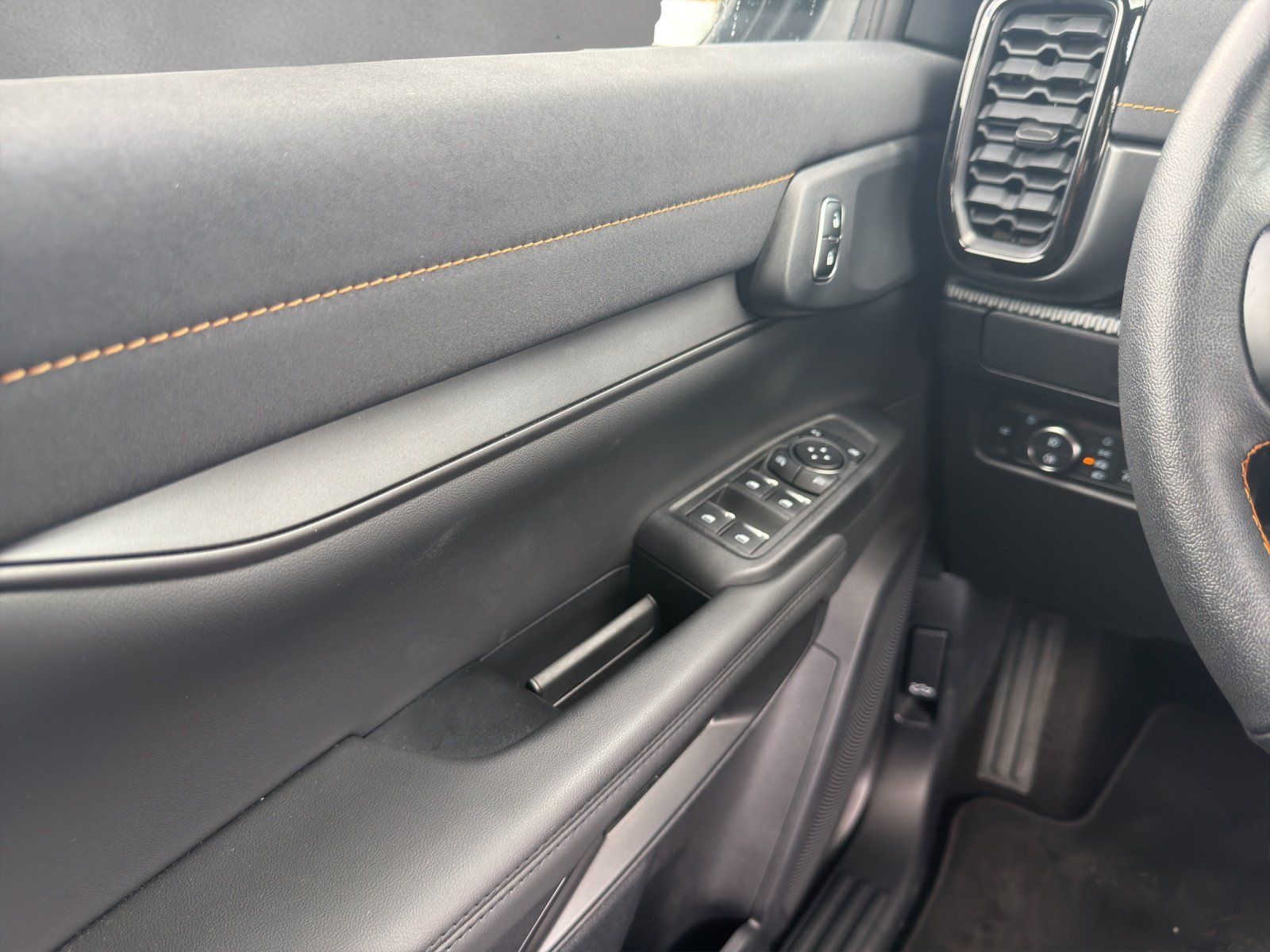 Fahrzeugabbildung Ford Ranger 2.0 Ecoblue Wildtrak X e-4WD DK LED ACC