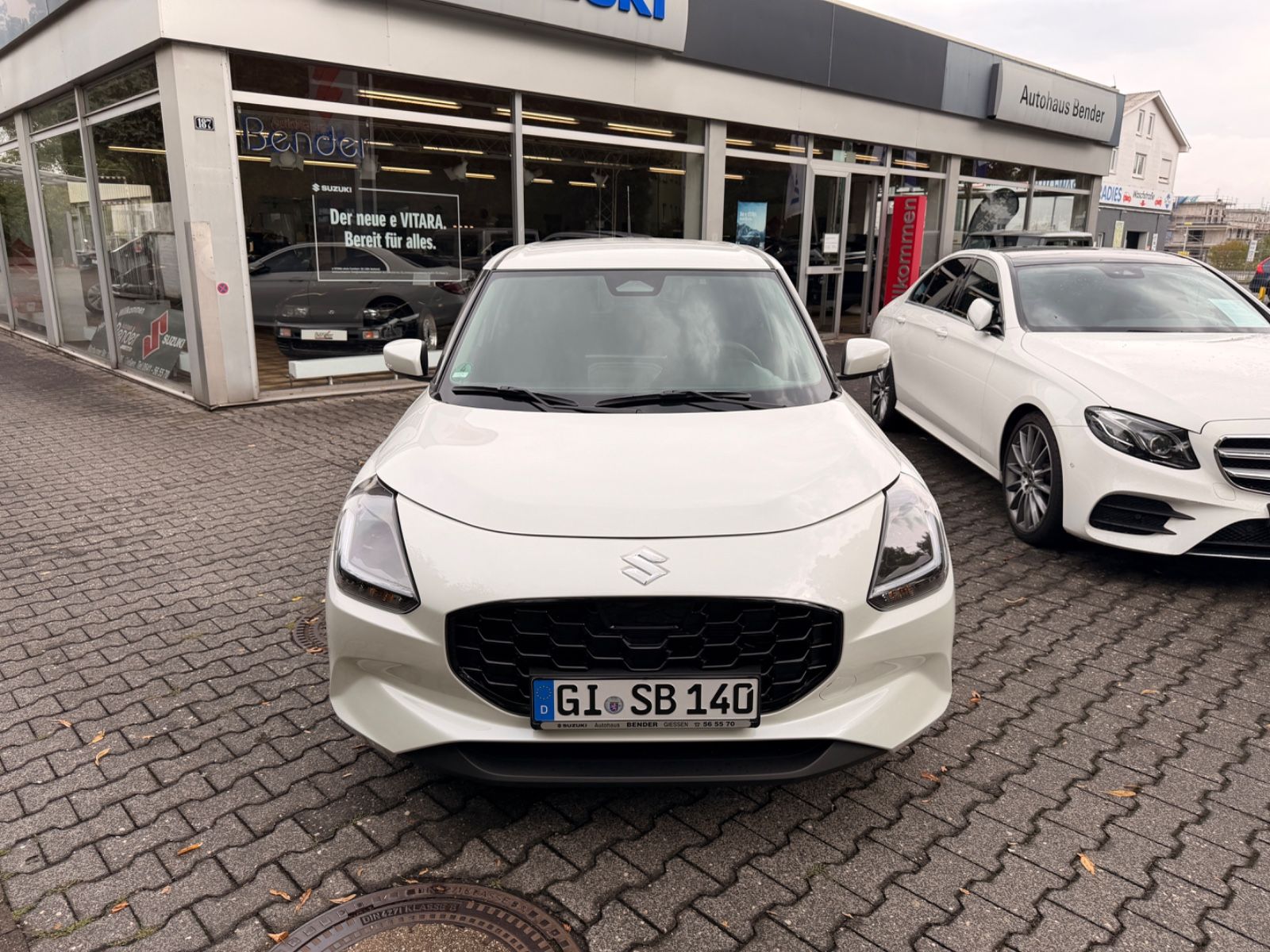 Suzuki Swift 5-Türer 1.2 DUALJET HYBRID Comfort+ imagem 2