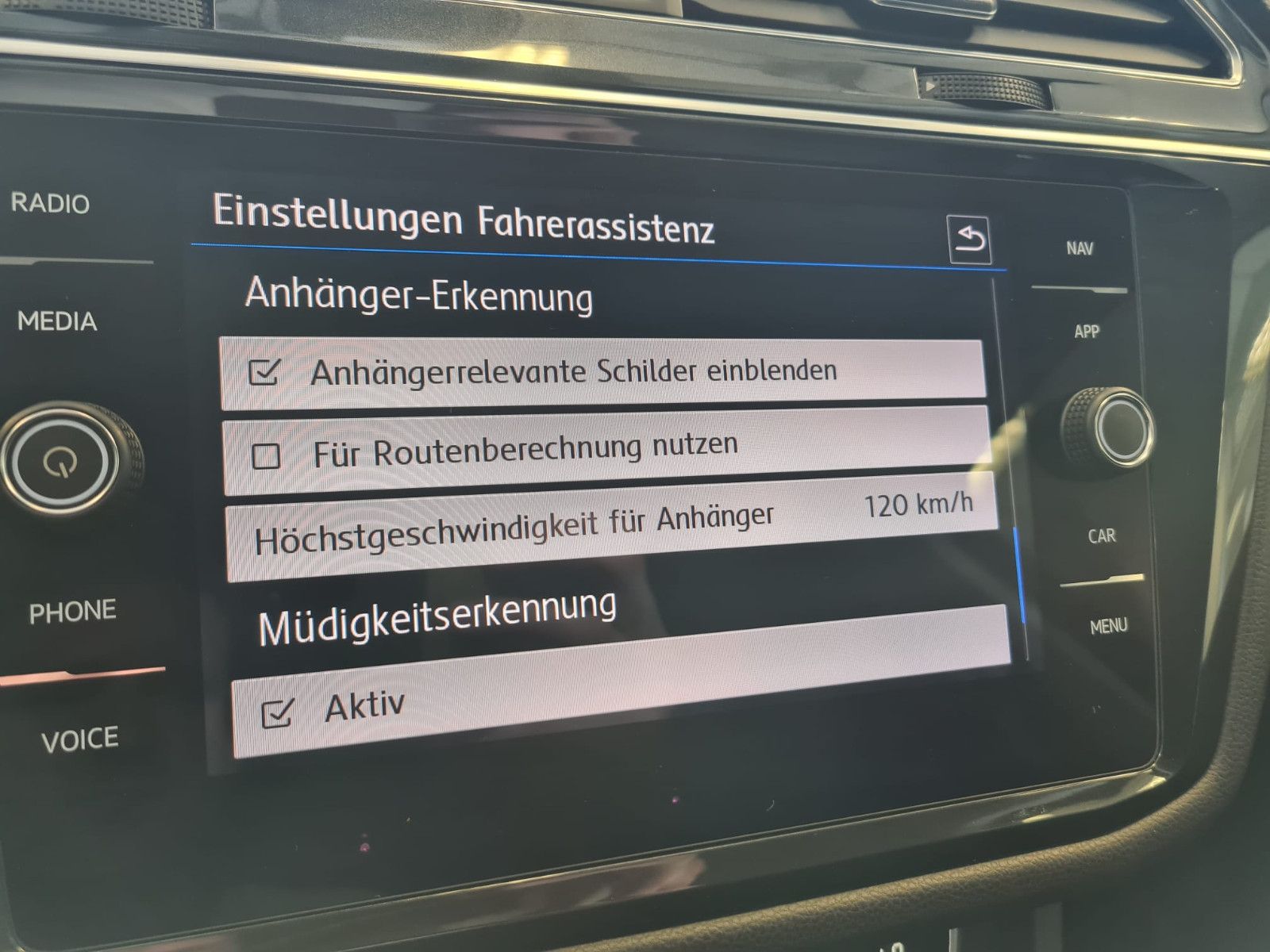 Fahrzeugabbildung Volkswagen Tiguan Allspace Highline 4Motion / LED / NAVI /
