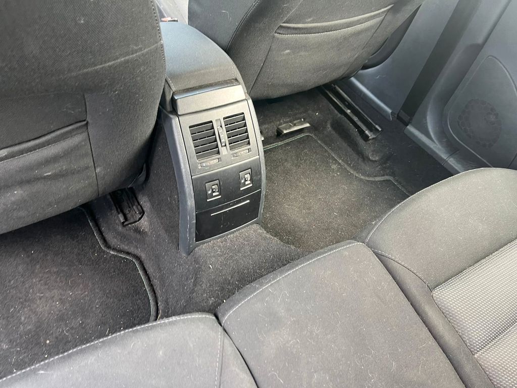 Škoda Octavia Combi 2.0 TDI PD DPF Elegance - Bild 11