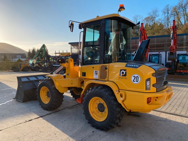 Volvo L 30 G *MIETEN*