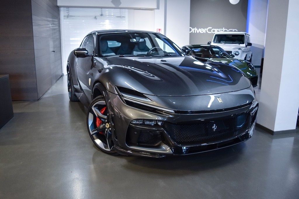 FERRARI Purosangue