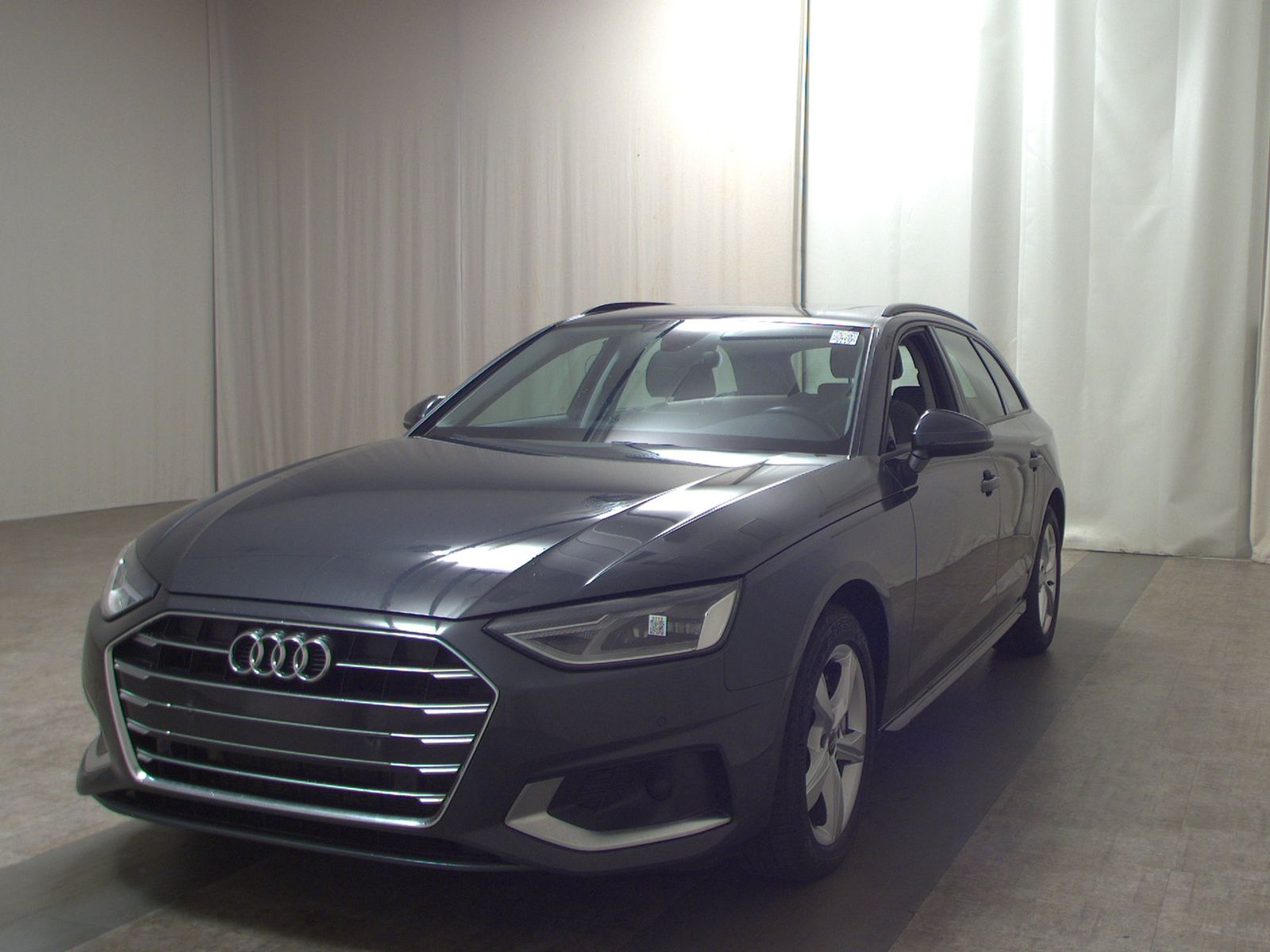 Audi A4 Avant 40 TDI advanced NAVI LED PANO RFK AHK imagem 2