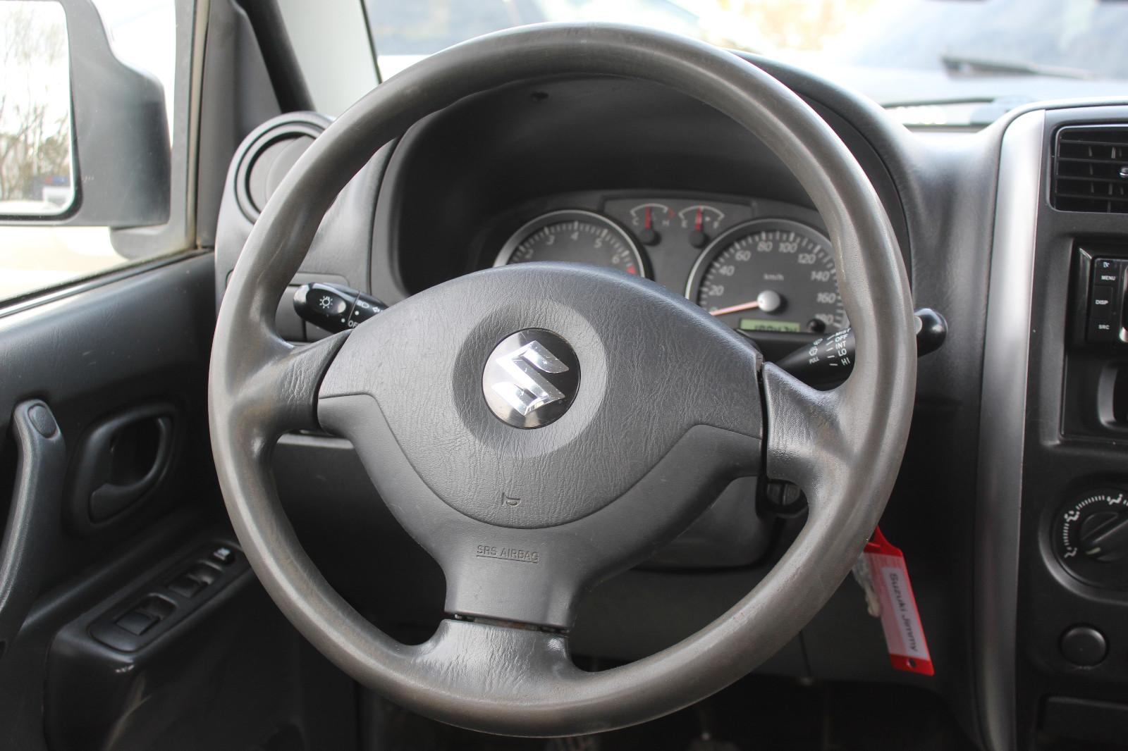 SUZUKI JIMNY - RANGER - 86 CV - PREMIERE MAIN- ATTELAGE