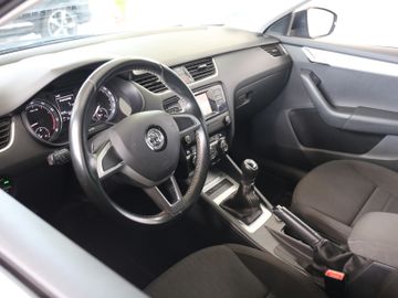 Skoda Octavia COMBI EDITION XENON PDC ANHÄNGERKUPPLUNG
