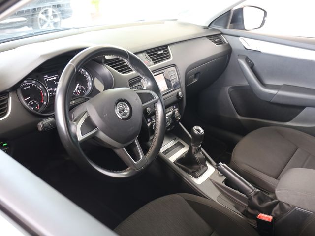 Skoda Octavia COMBI EDITION XENON PDC ANHÄNGERKUPPLUNG
