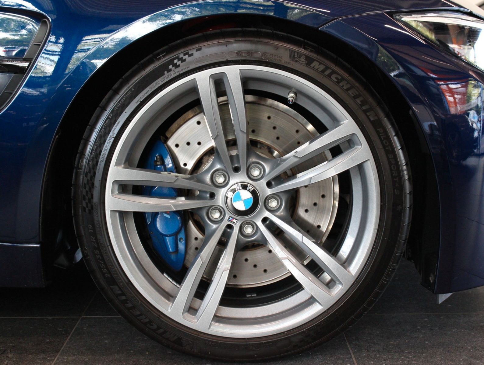 Fahrzeugabbildung BMW M3 LCI Tansanitblau*H&K*HUD*DE*TOP