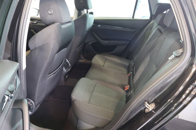 Skoda Octavia 2.0 TDI Ambition STDHZG+AID+LED+18"+PANO