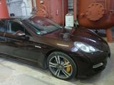 Porsche Panamera Turbo - Porsche Panamera aus 2010: Turbo