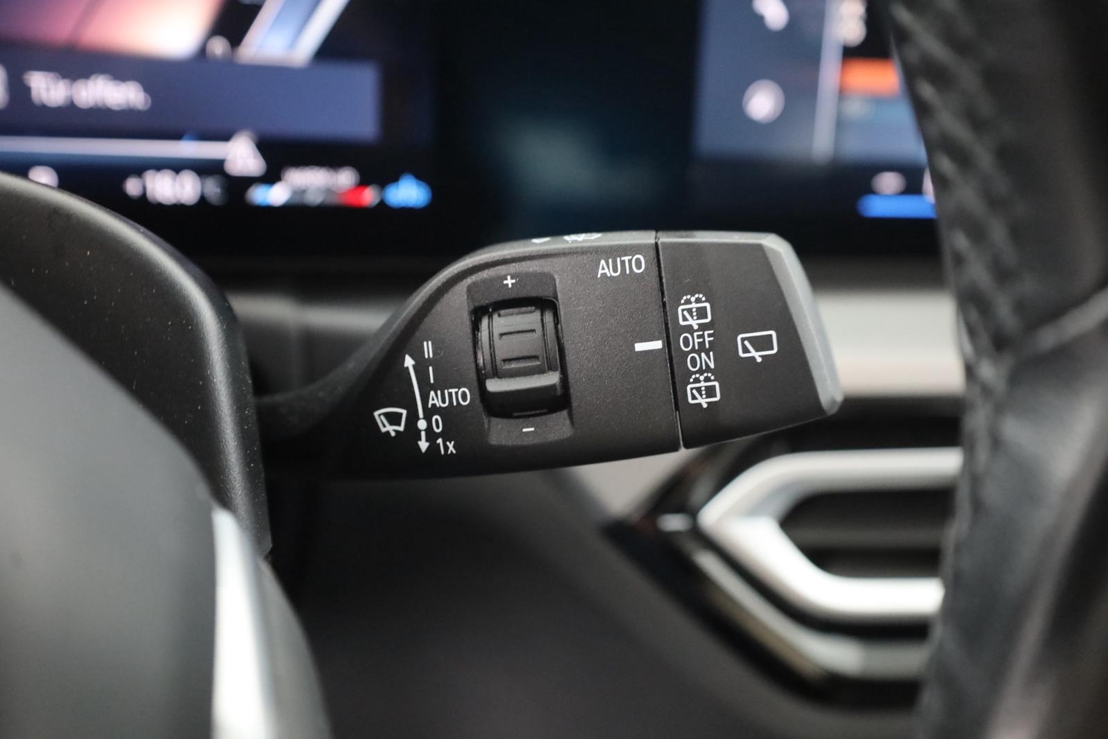 BMW 3 Series i Touring LED Navi ACC el. Heckklappe DAB, миниатюра 19