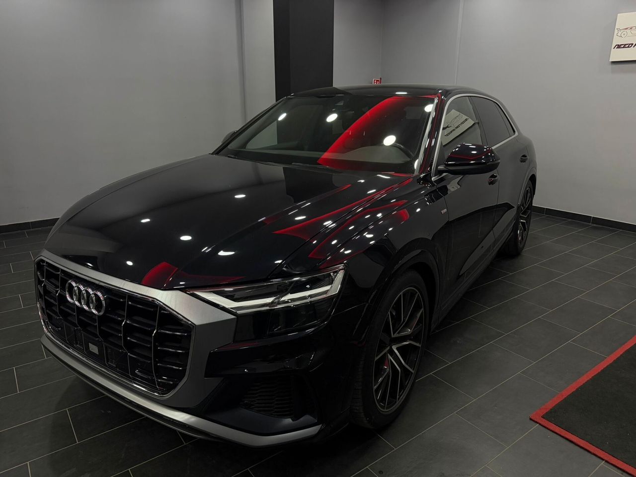 Audi Q8 45 TDI quattro tiptronic Sport imagem 3