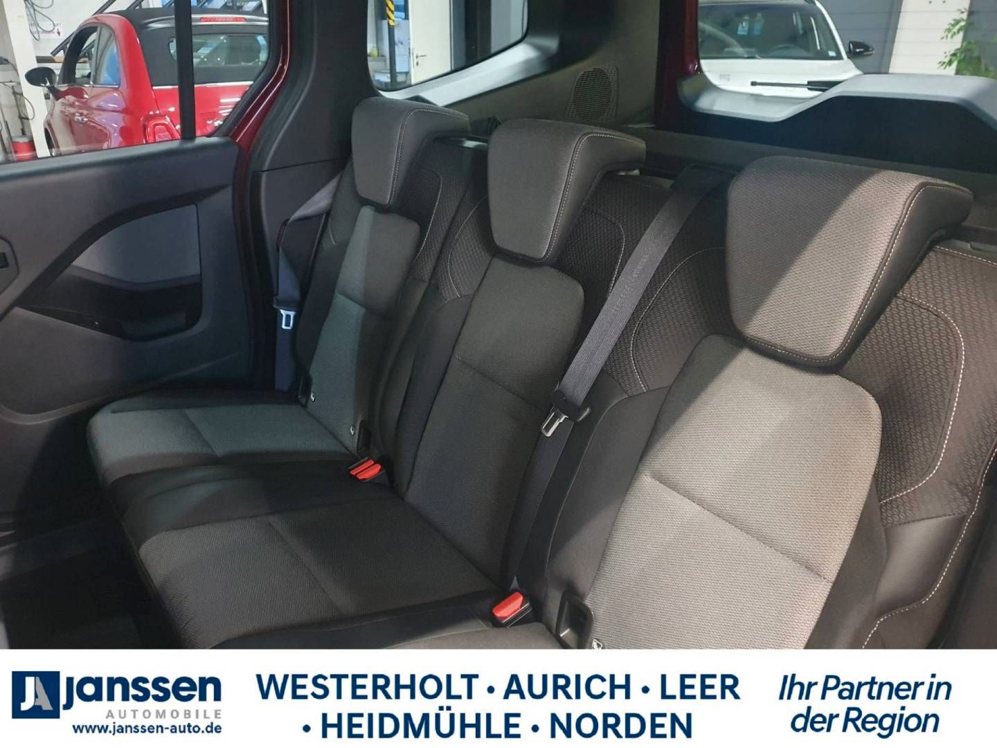 Fahrzeugabbildung Renault KANGOO PKW TECHNO TCe 130 EDC
