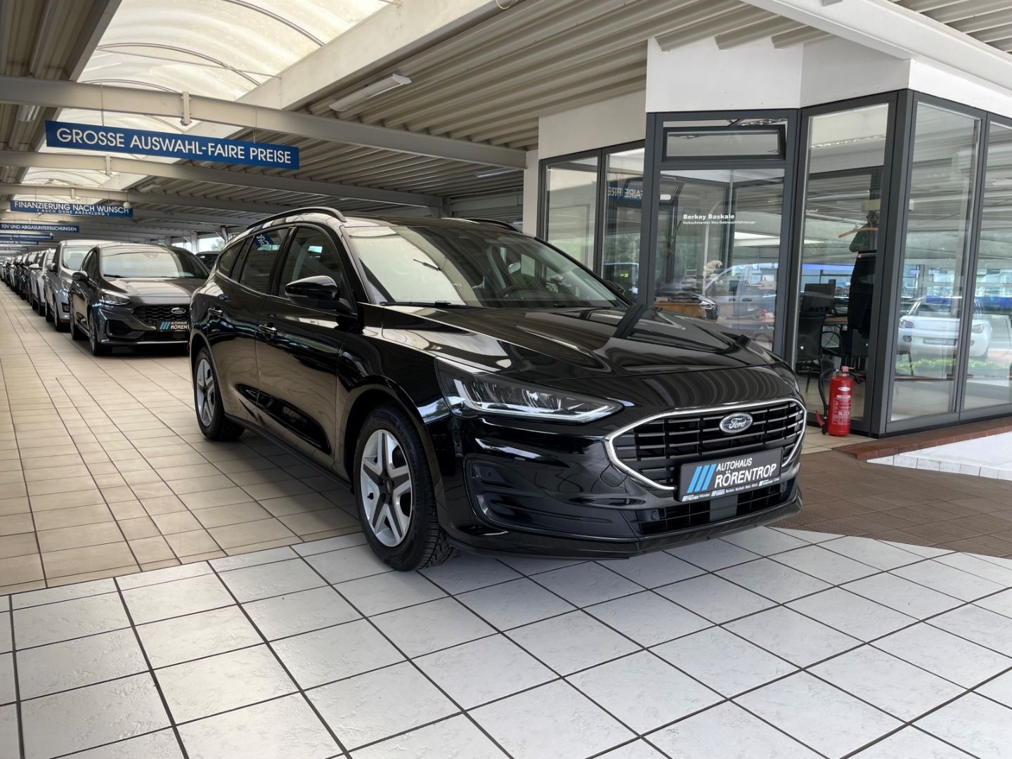 Ford Focus Turnier 1.0 Cool & Connect LED PDC v+h APP imagem 3