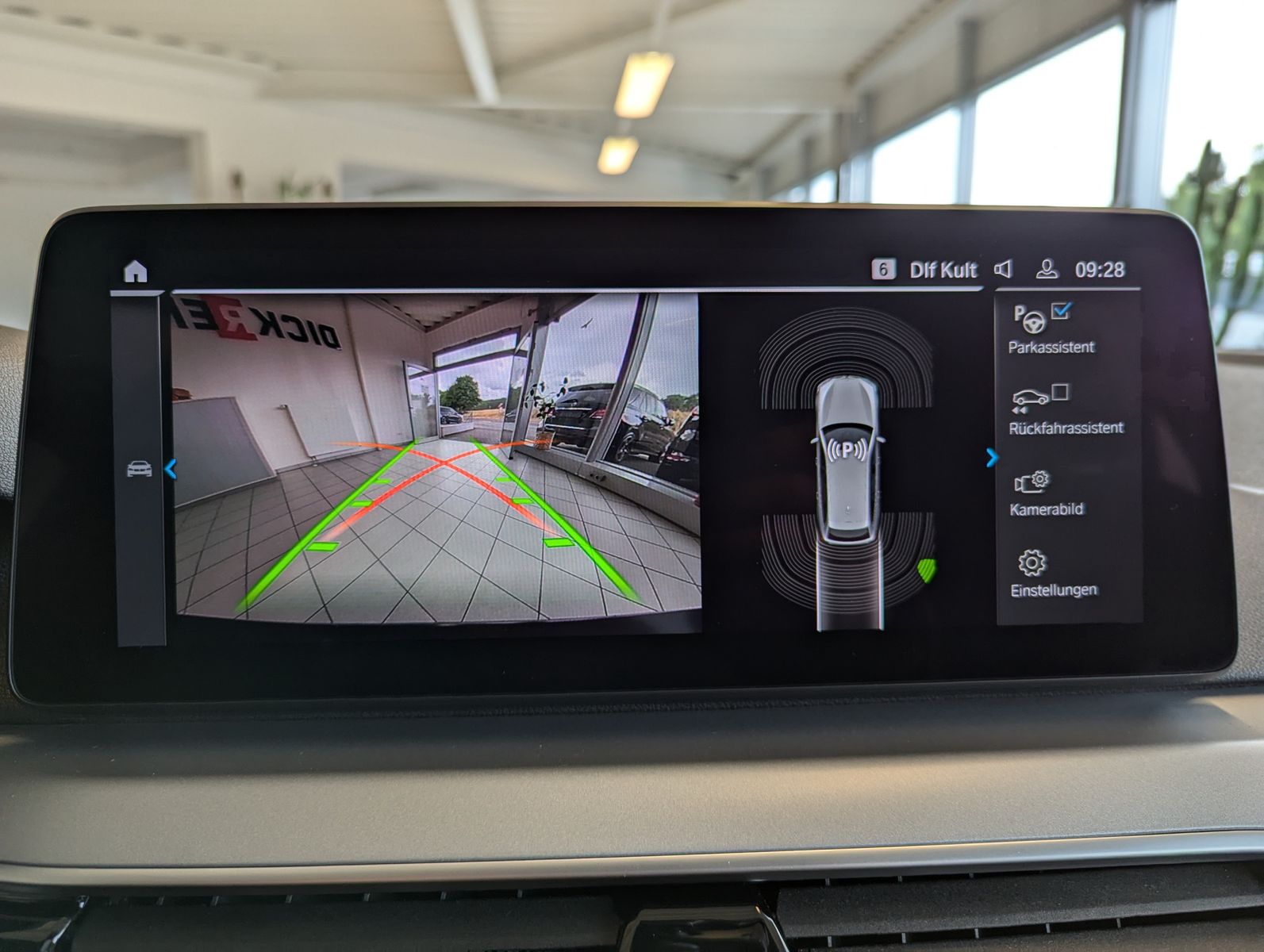 BMW 530 e Frozen-Dark Shadow LED Kamera AHK 4-Zonen - Image 29