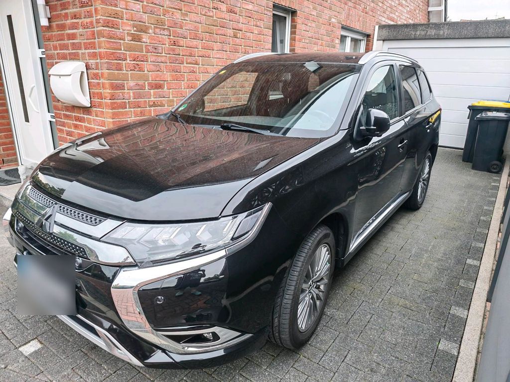 Image of Mitsubishi Plug-in Hybrid Outlander