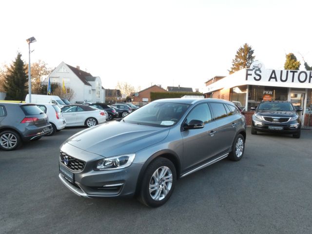 Volvo V60 Cross Country Momentum