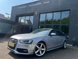 Audi A4 Avant S Line quattro*ACC*LEDER*XENON* - Audi in Arnsberg