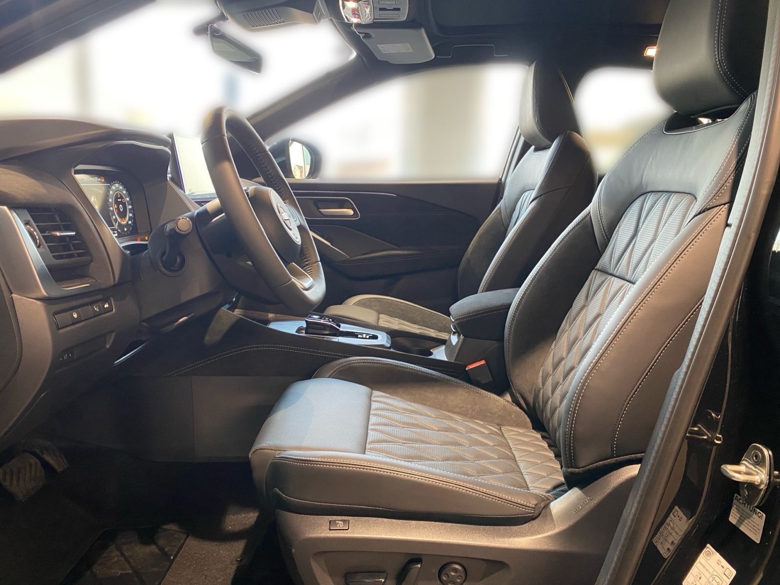 Fahrzeugabbildung Nissan Qashqai Tekna Premium e-Power *BOSE*HUD*MASSAGE*
