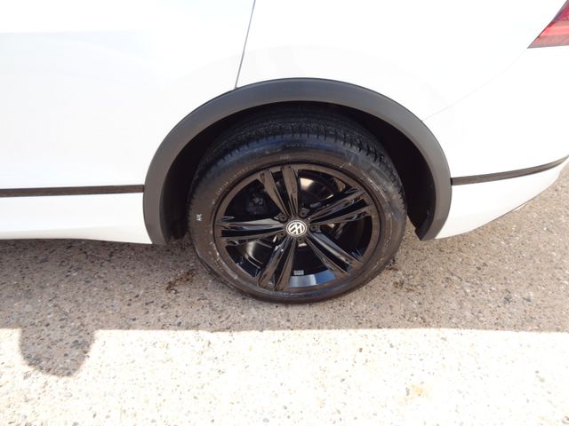 Fahrzeugabbildung Volkswagen Tiguan Allspace/2 x R-Line/Navi/AHK/DSG/Allrad/
