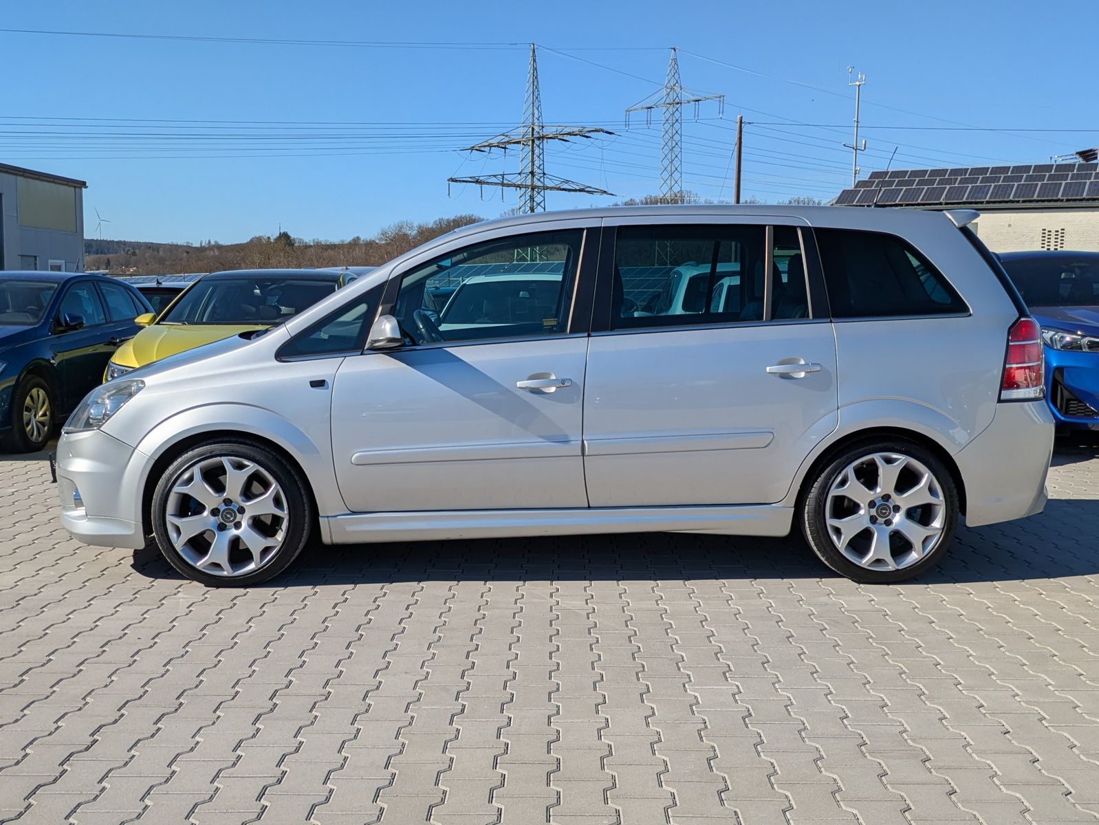 Fahrzeugabbildung Opel Zafira OPC 241PS 7-SITZER*TEMP*Recaro*PDC*IDS