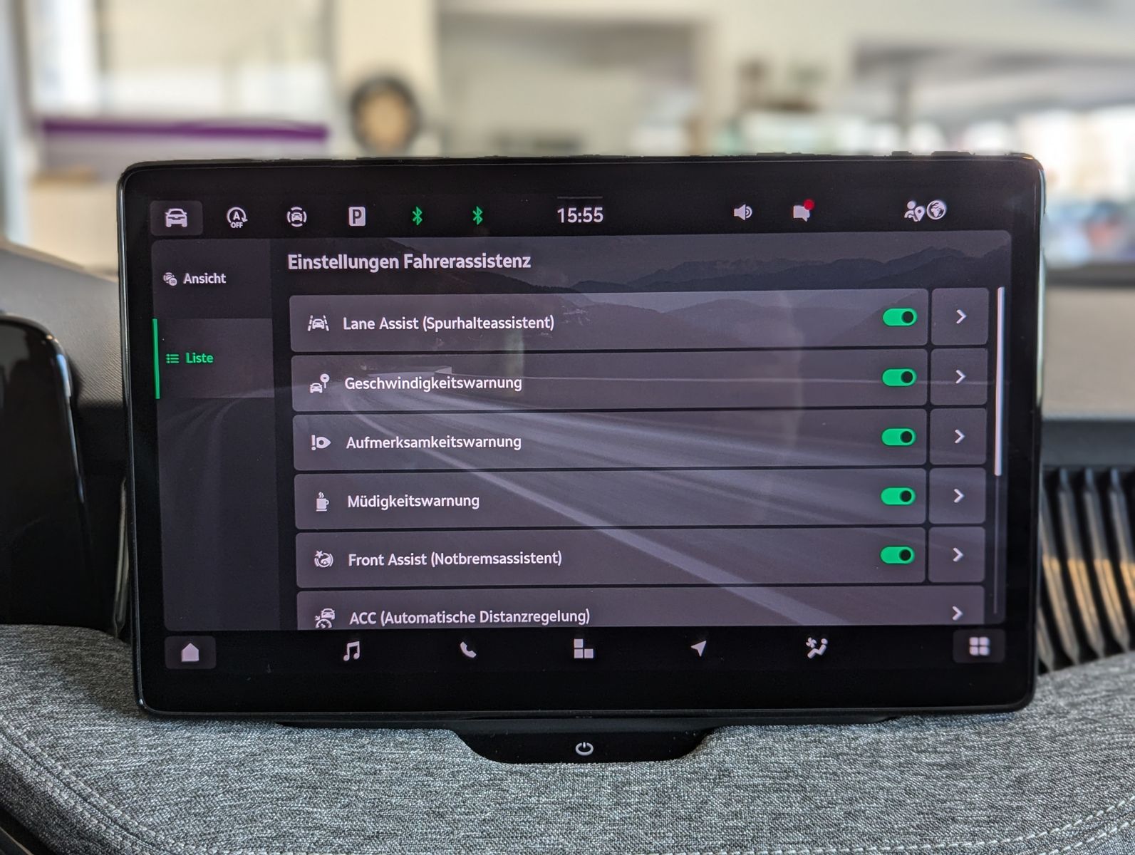 Fahrzeugabbildung SKODA Superb 2.0 TDI 4x4 Selection Matrix AHK 5J Garan