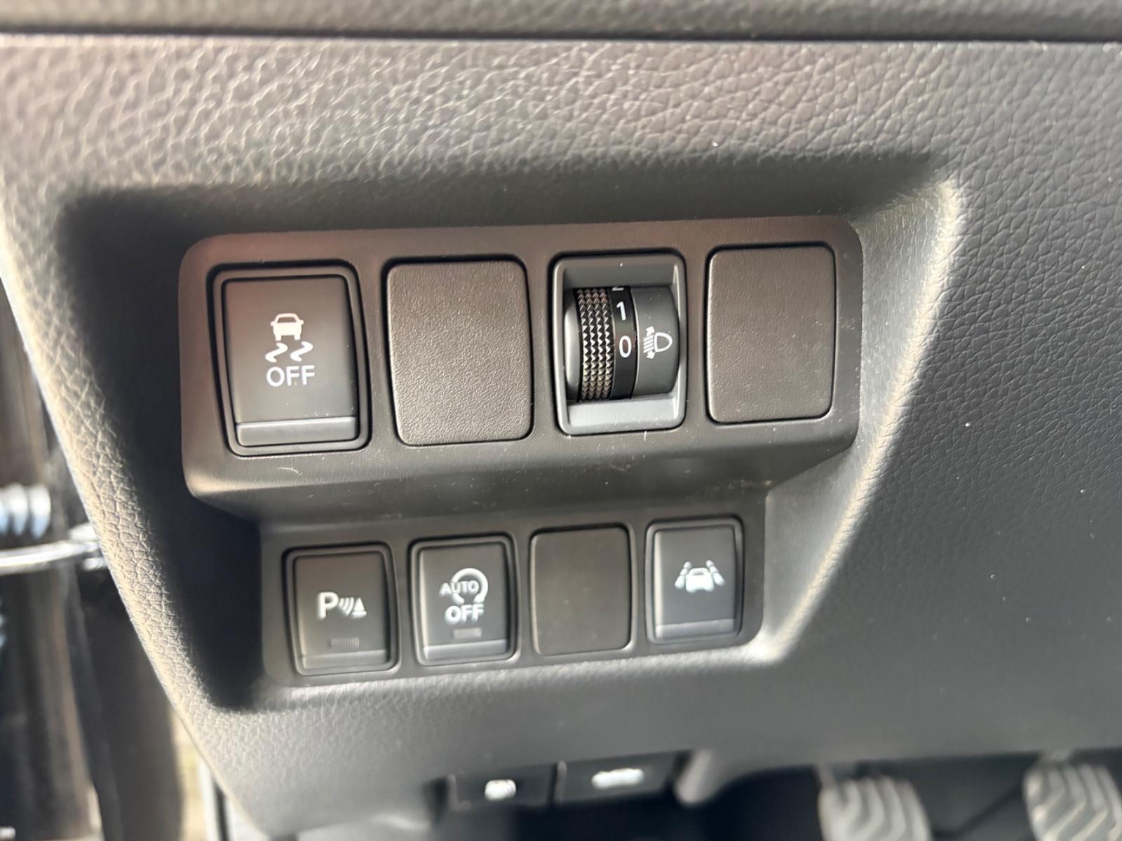 Nissan Qashqai 360° 1.6*PANO*NAVI*LED*360°-CAM*1HAND*LM